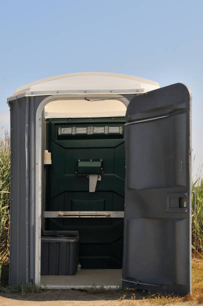 Best Portable toilet rental cost  in Laureles, TX